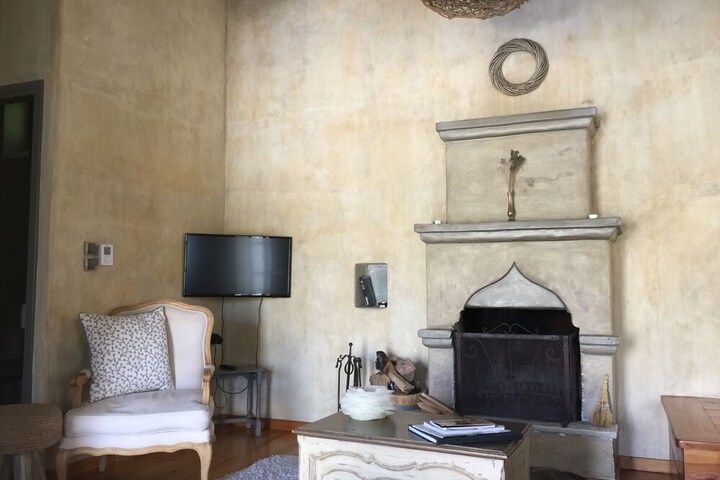 Room 26 of 93