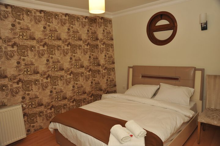 Room 13 of 21