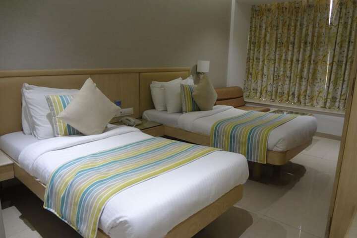 Room 10 of 44