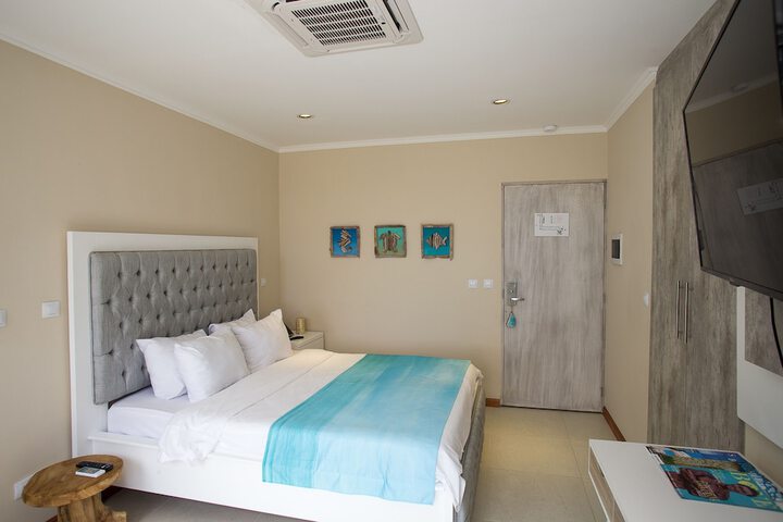 Room 7 of 40