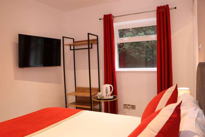 Room 15 of 36