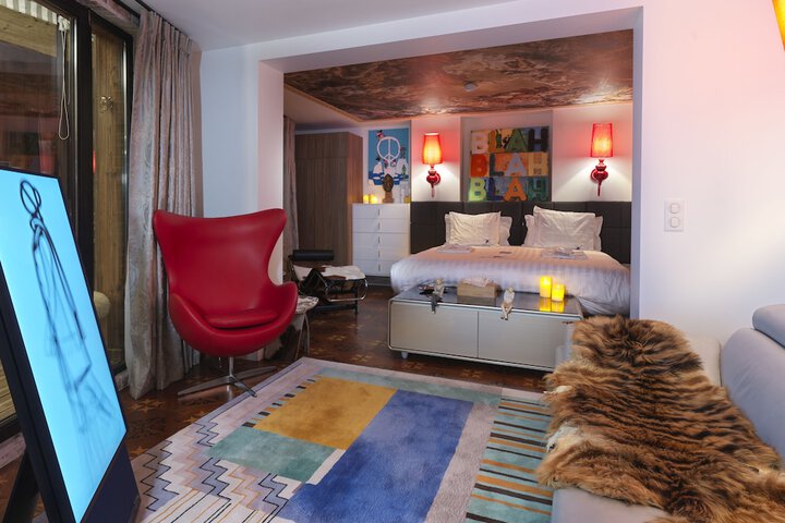 Room 71 of 234