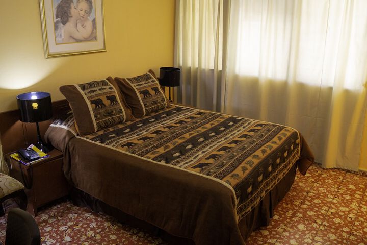 Room 19 of 80