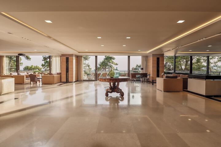 Hotel Lobby