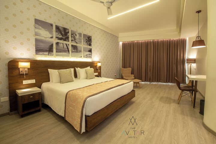 Room 15 of 28