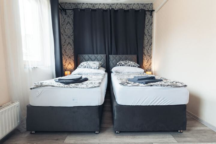 Room 46 of 94
