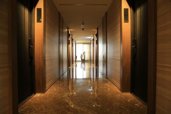 Room 38 of 102