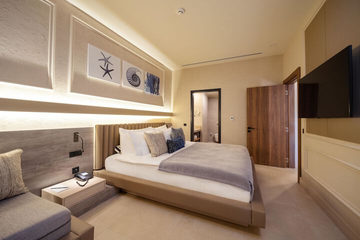 Room 31 of 170