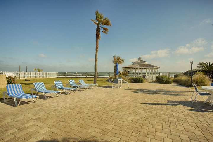 Terrace/Patio 24 of 73