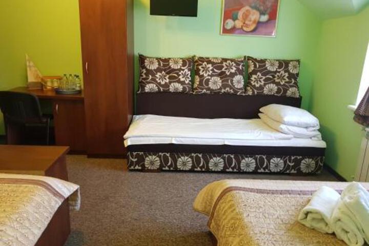 Room 75 of 77