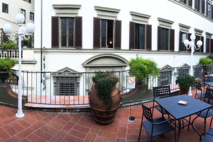 Terrace/Patio 29 of 30