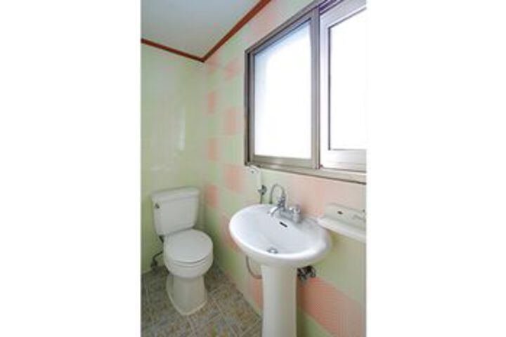Room 10 of 89