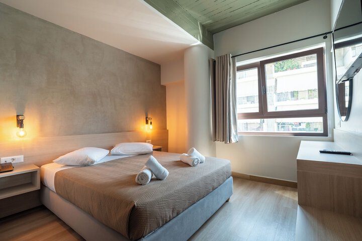 Room 9 of 36