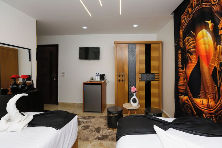 Room 26 of 79
