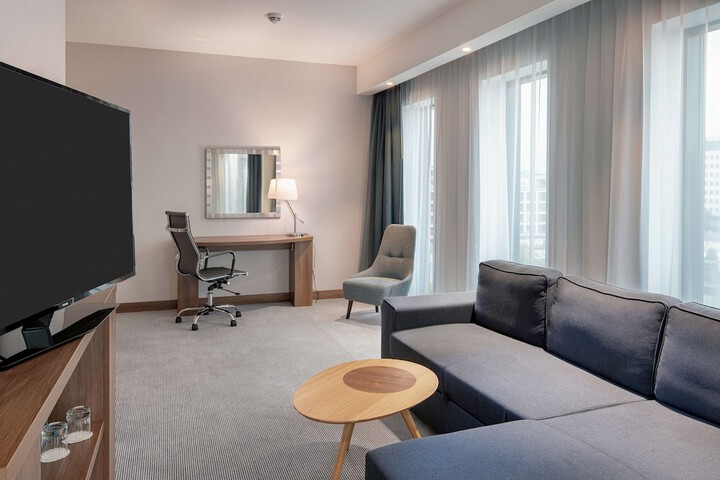 Room 25 of 47