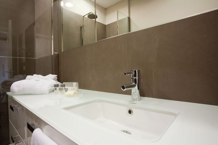 Room 20 of 35