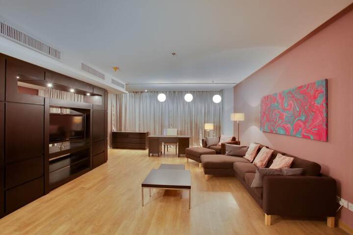 Room 14 of 22