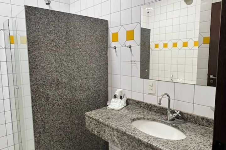 Clean Restrooms