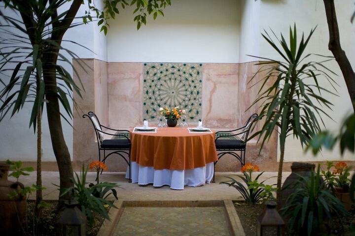 Dining 68 of 92
