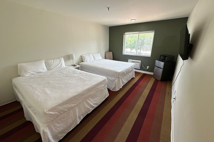 Room 12 of 37