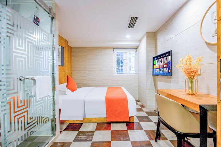 Room 4 of 56