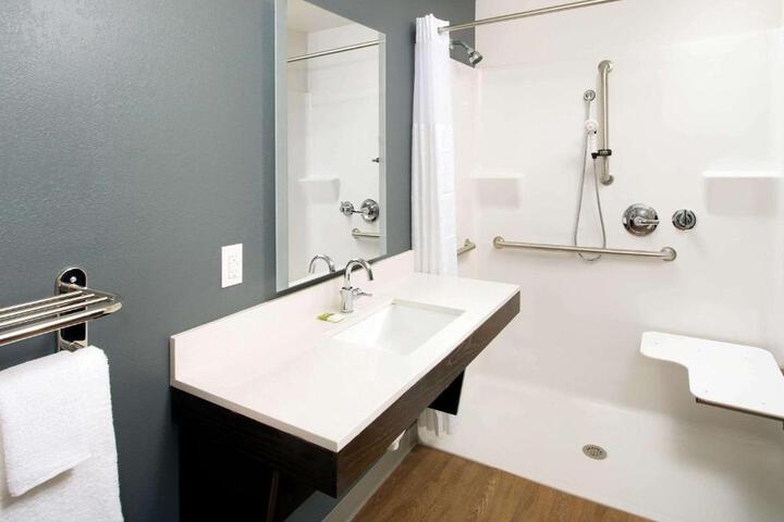 Double Accessible (9 of 14)