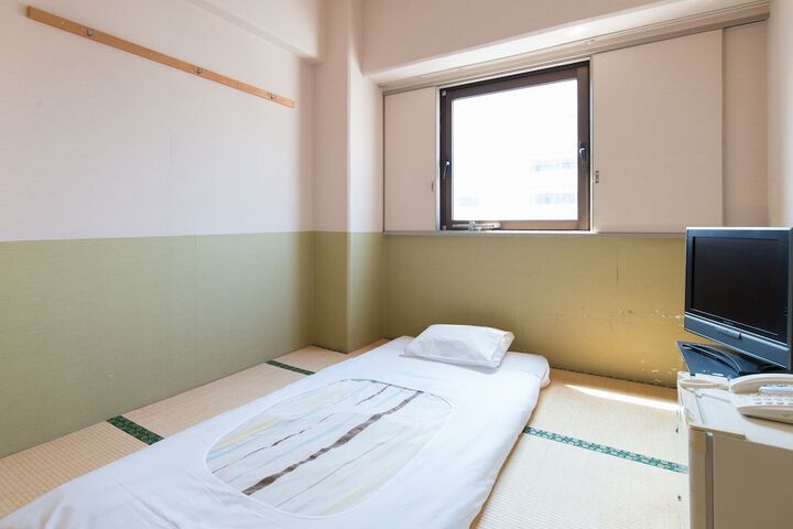 Room 9 of 95