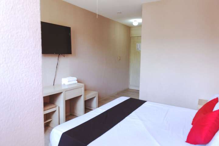 Room 35 of 53