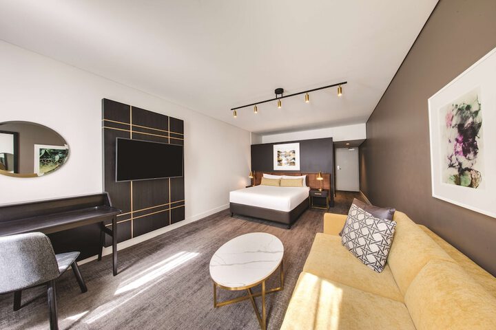 Room 25 of 54