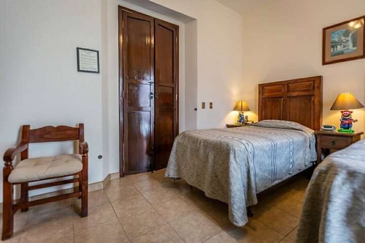 Room 45 of 150