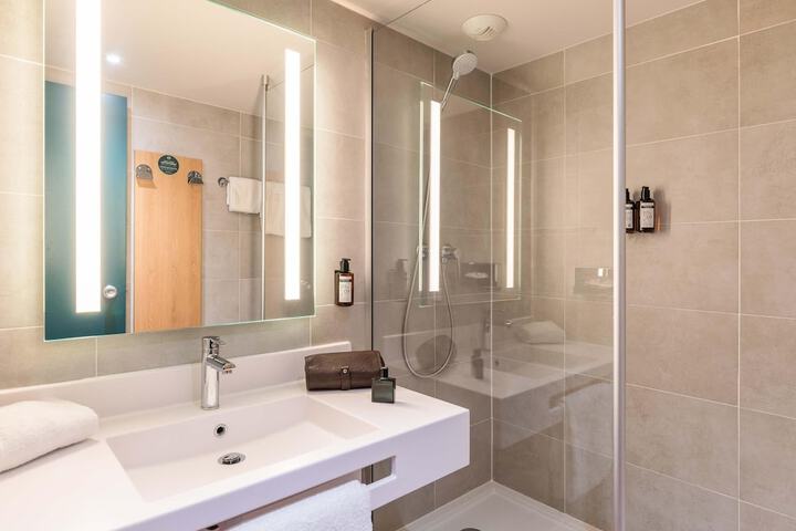 Clean Restrooms