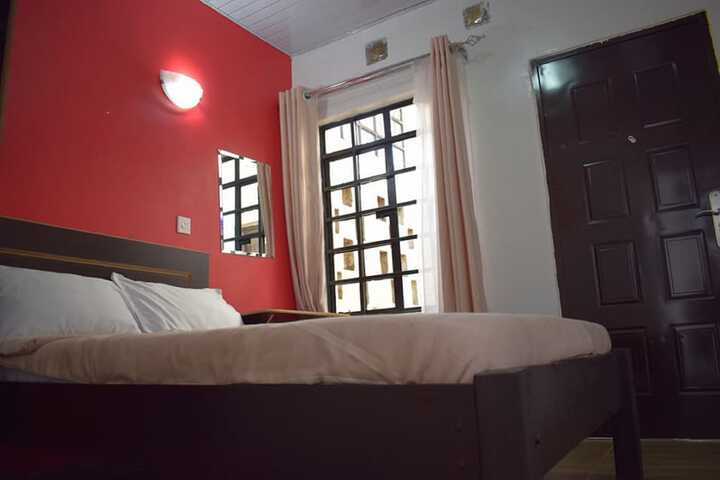 Room 6 of 35