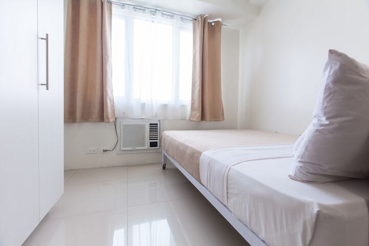 Room 12 of 59