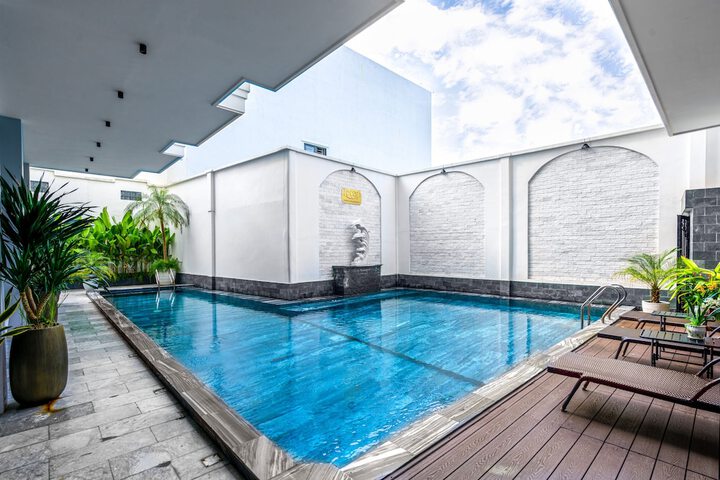 Pool 50 of 85