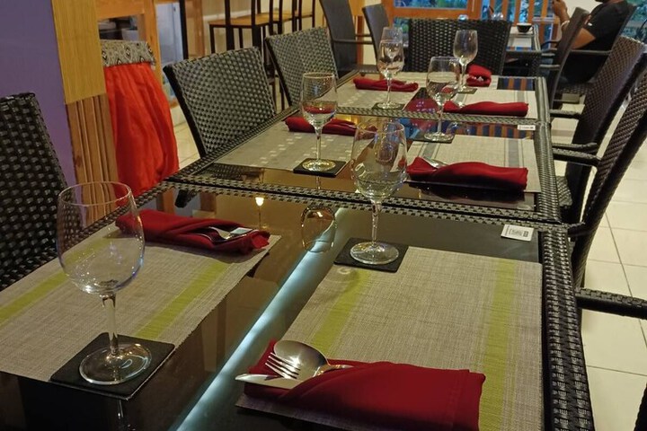 Dining 52 of 62