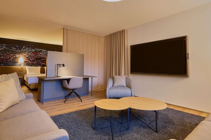 Room 62 of 289