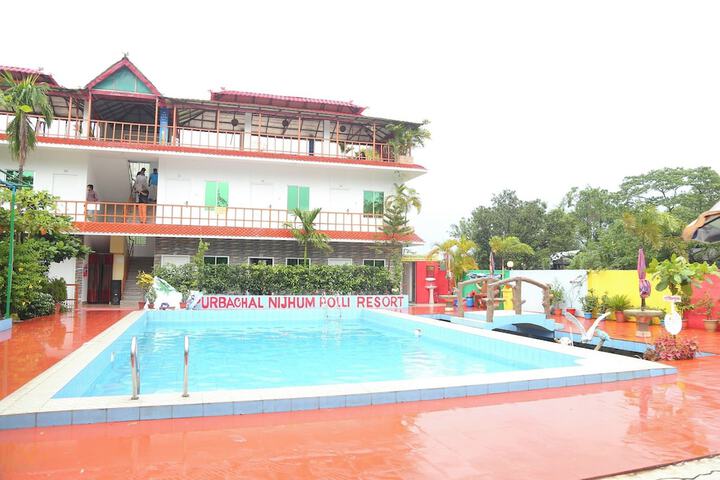 Pool 38 of 99