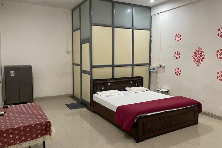 Room 3 of 14