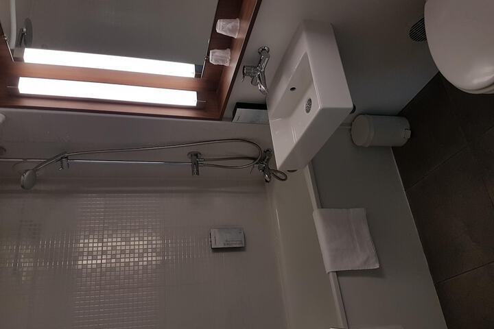 Room 21 of 44