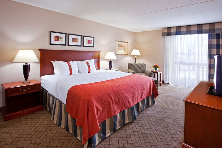 1 King Bed (12 of 20)