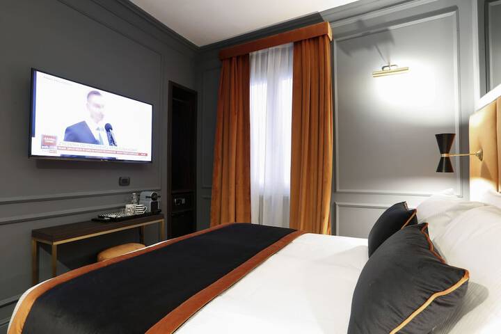 Room 17 of 80