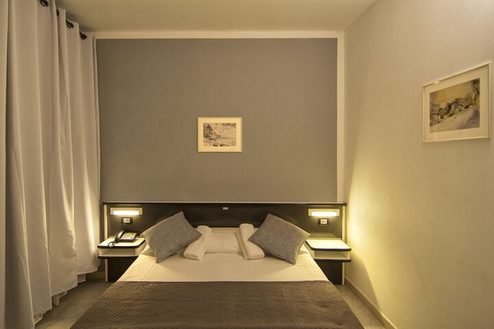 Room 8 of 41