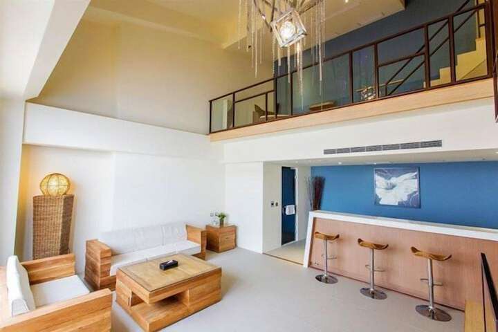 Room 12 of 48