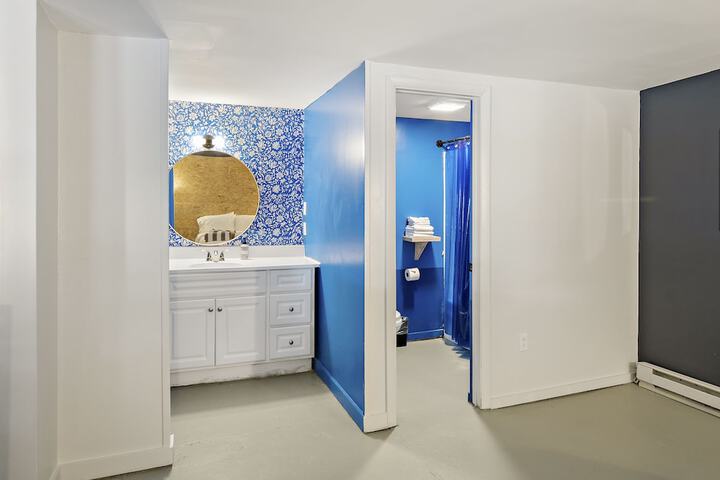 Executive Studio Suite (1 of 8)