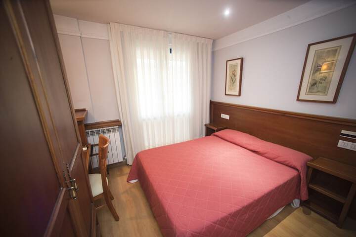 Room 11 of 34