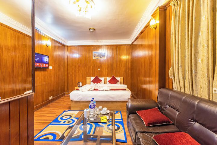 Room 22 of 35