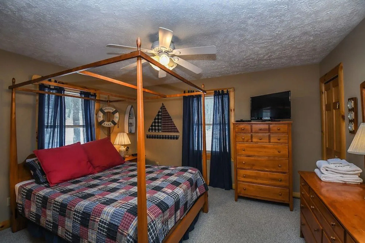 Room 2 of 14