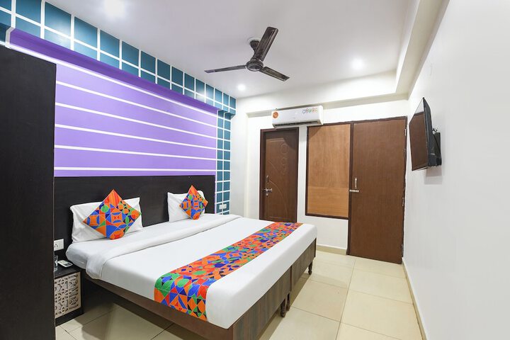 Room 16 of 30