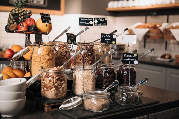 Dining 72 of 84