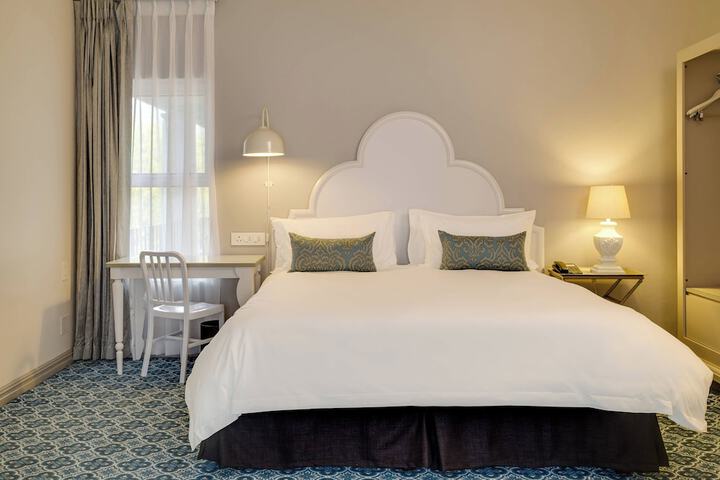 Room 10 of 62
